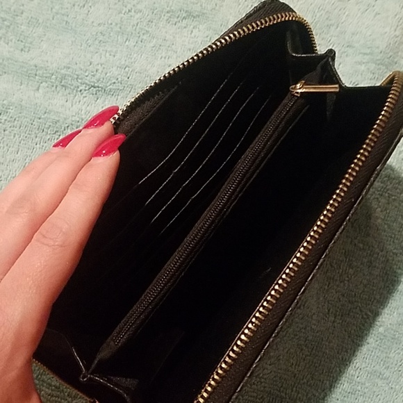 BNWT ALDO Black and White snake skin clutch - Picture 3 of 5